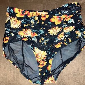 Swim bottoms, size 00, in great shape!